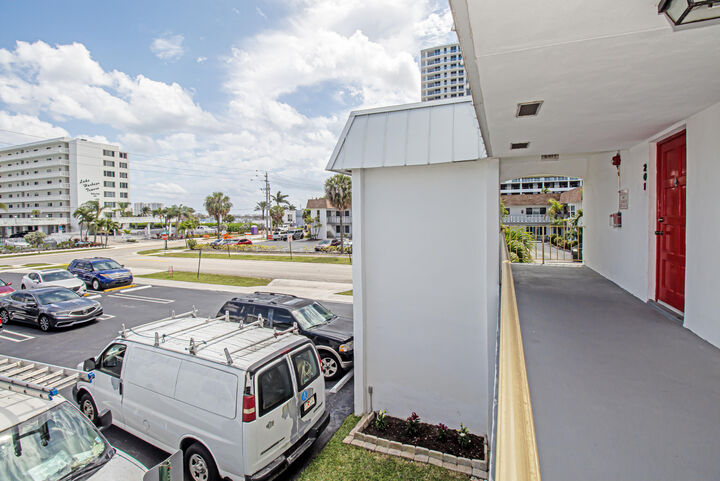 Property Photo: 402 Lake Shore Drive FL 33403
