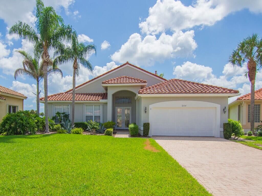 Property Photo:  204 NW Liseron Way  FL 34986 