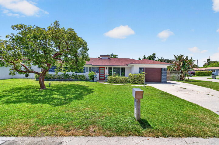 Property Photo:  200 NE 28th Terrace  FL 33431 