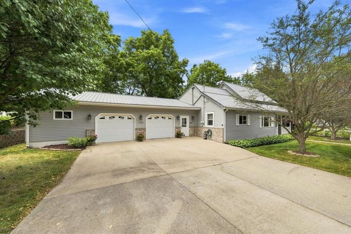 Property Photo: 1126 Laurel Street MI 49601