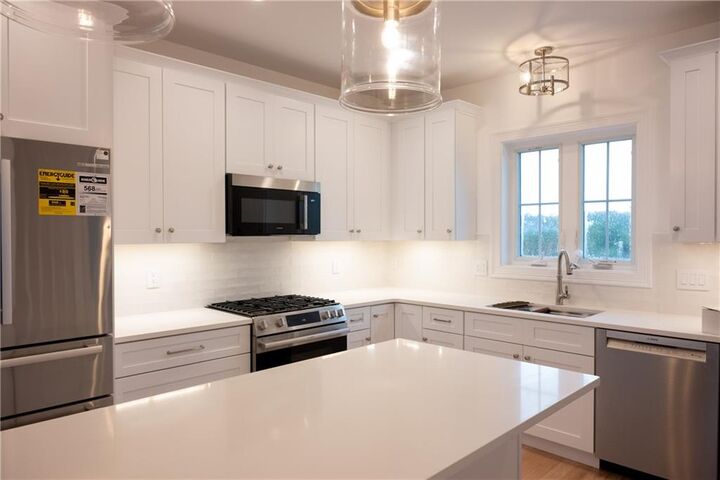 Property Photo:  25 Bunker Hill Crossing  RI 02871 