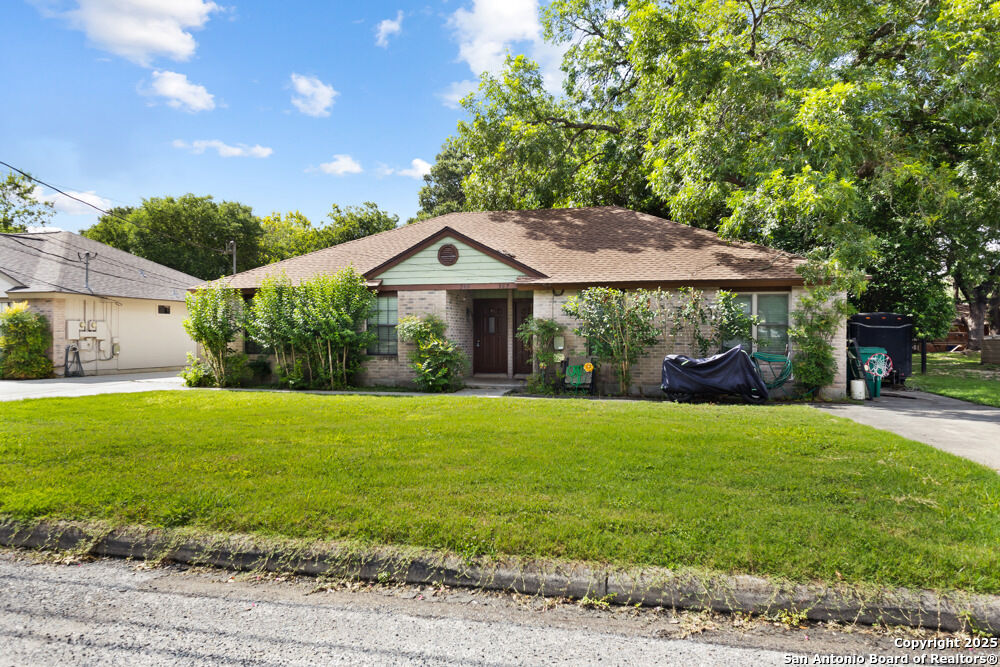 Property Photo:  265-267 Lohmann 265  TX 78006 