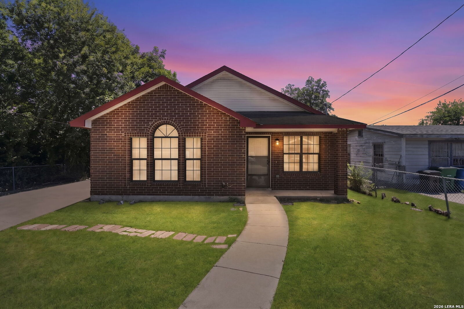 Property Photo: 114 Iroquois TX 78211