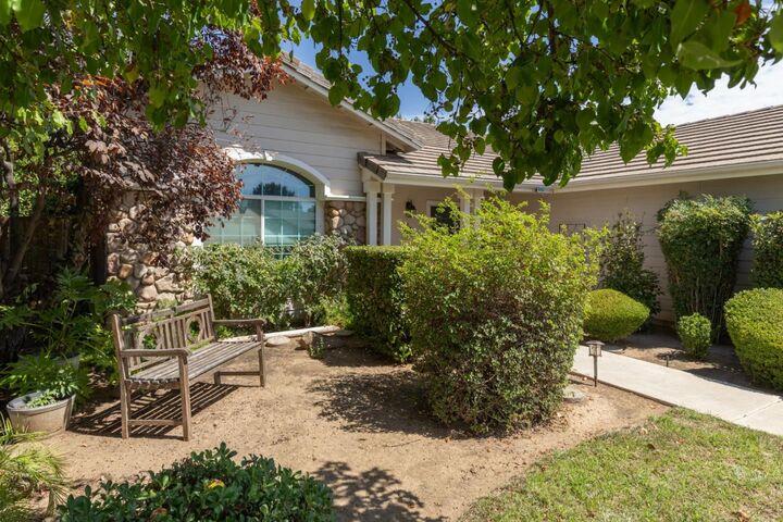 Property Photo: 2671 Dennis Avenue CA 93611