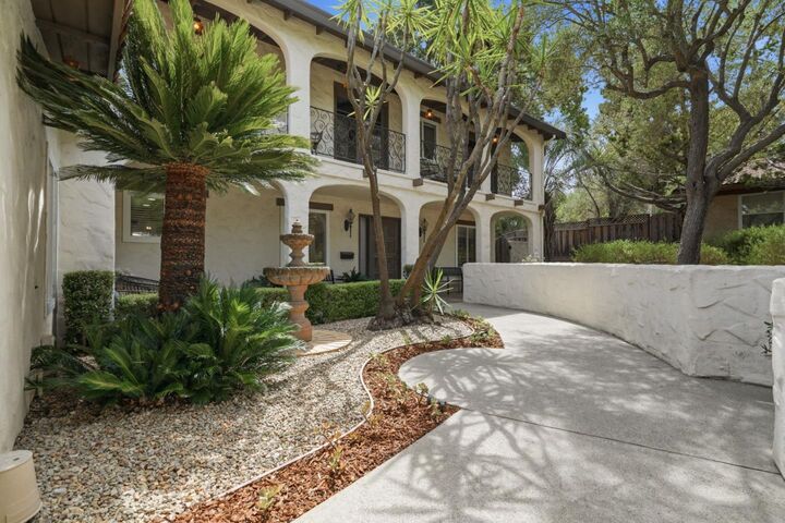 Property Photo:  152 Via De Tesoros  CA 95032 