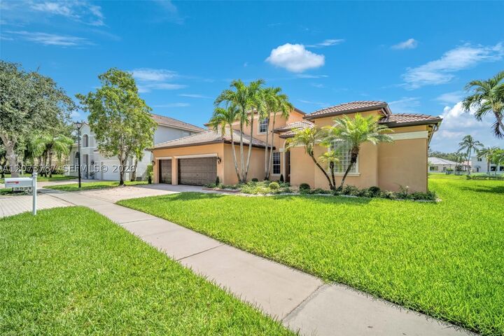 Property Photo: 3521 SW 146th Ter FL 33027