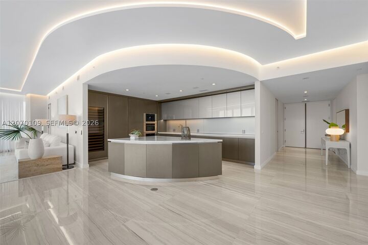 Property Photo: 18975 Collins Ave 600 FL 33160