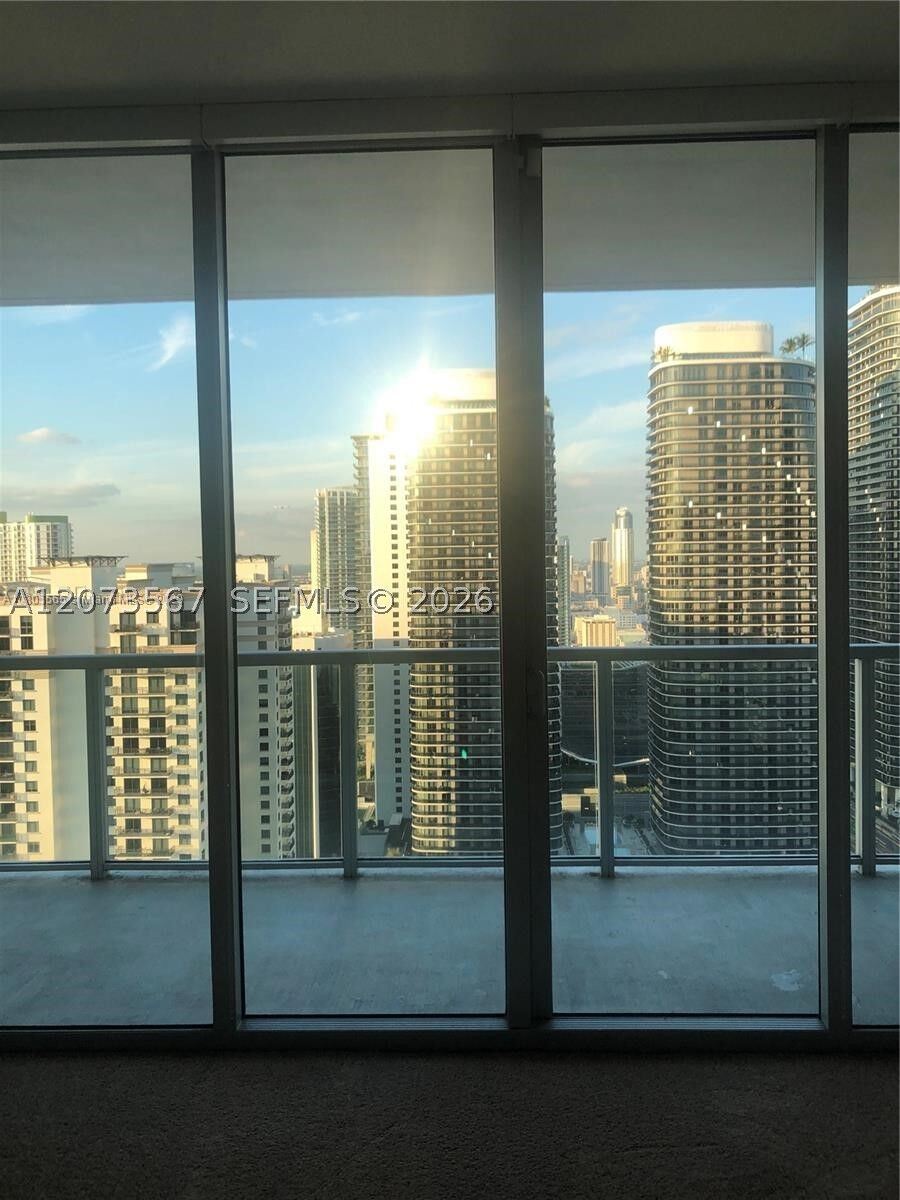 Property Photo:  1111 SW 1st Uph4021-  FL 33130 