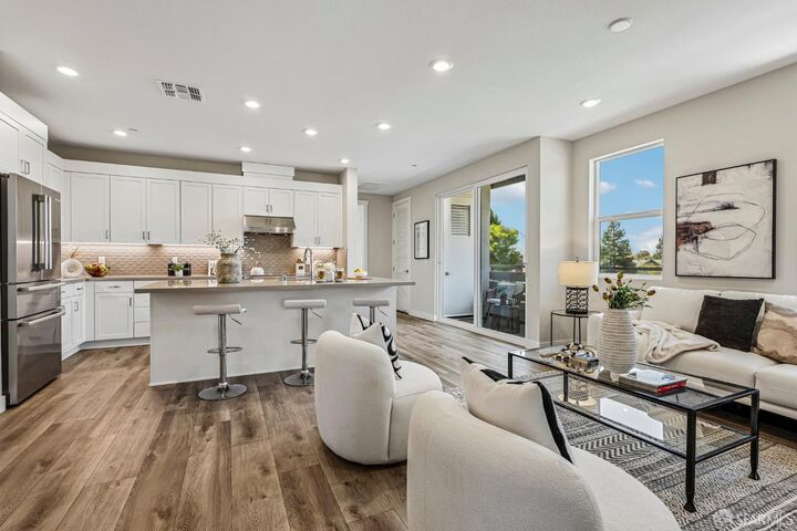 Property Photo:  1301 Barbet Circle 2  CA 94087 