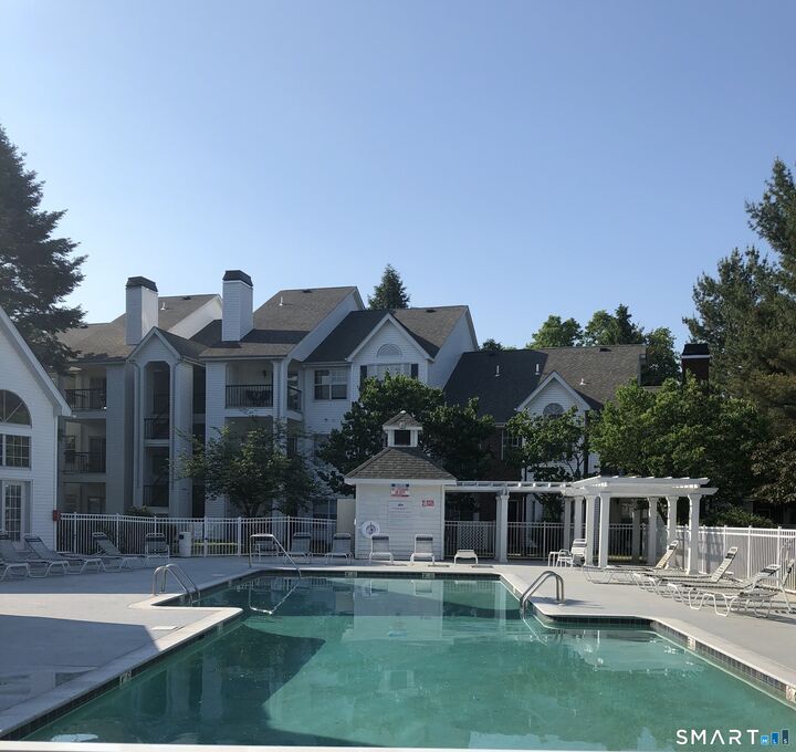 Property Photo:  31 High Street 6203  CT 06118 