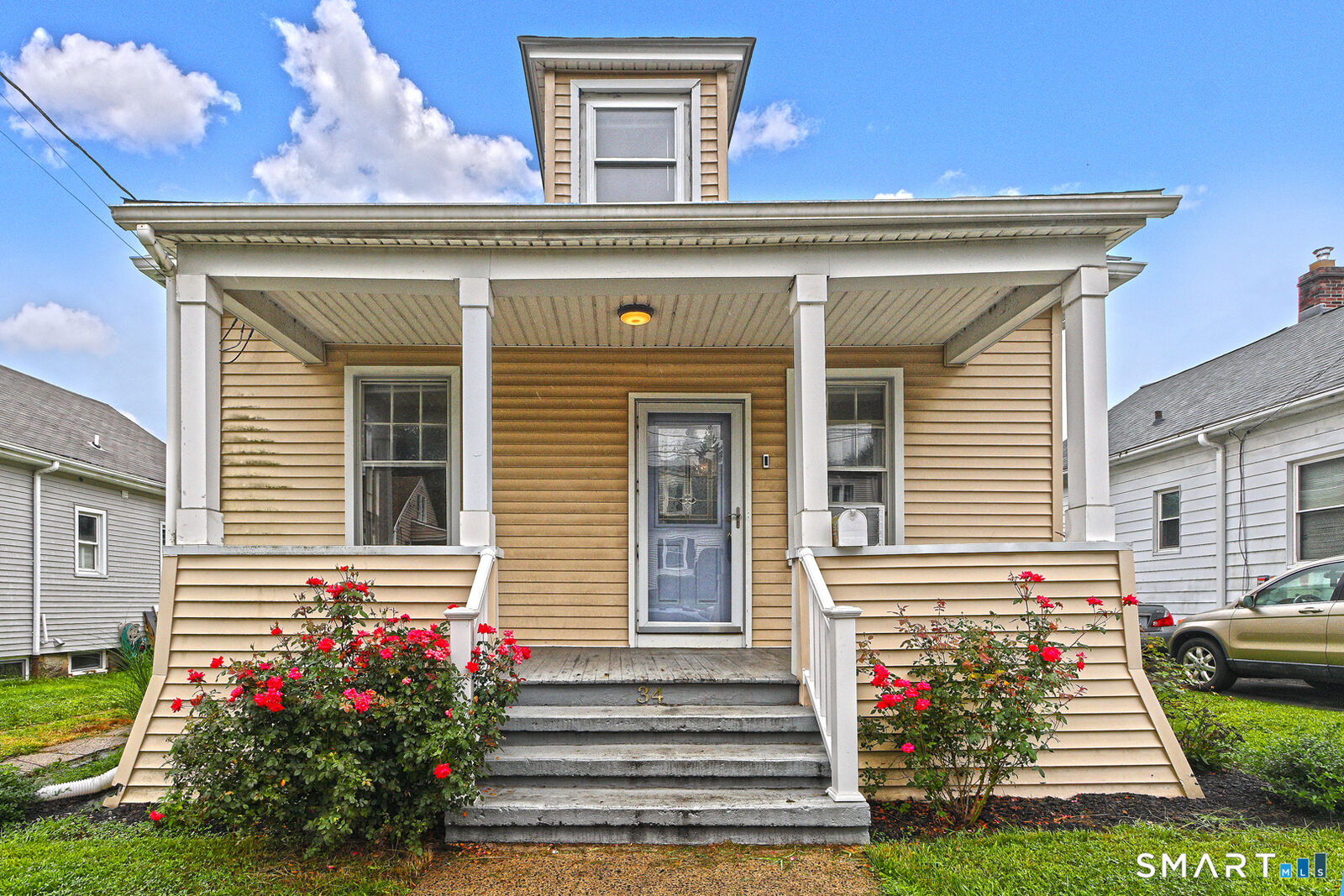 Property Photo: 34 Colony Street CT 06401