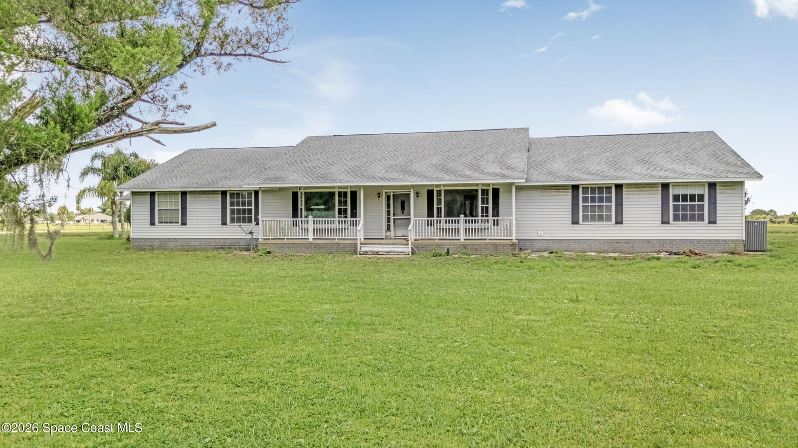 Property Photo: 4255 Dixie Way FL 32754