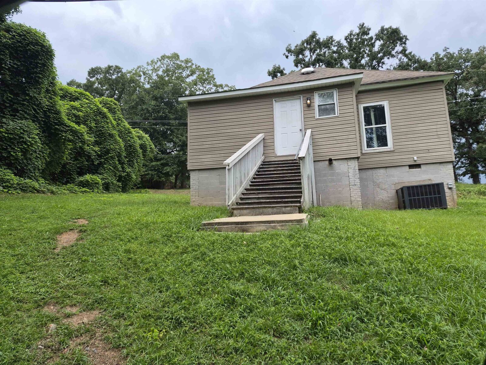 Property Photo: 4 Arkmain St Street SC 29306