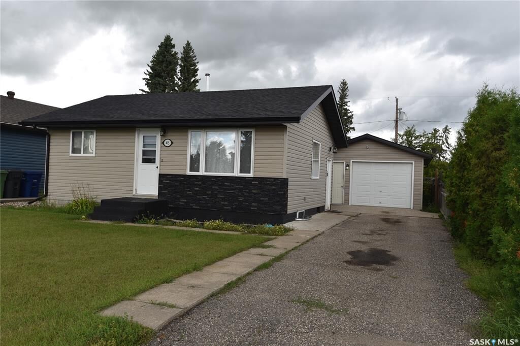 Property Photo:  415 8th Avenue W  SK S0E 1E0 