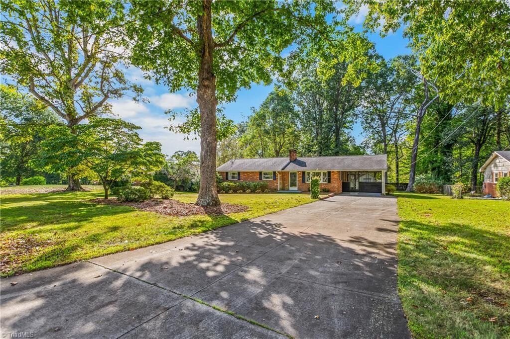 Property Photo:  160 Thacker Road  NC 27045 