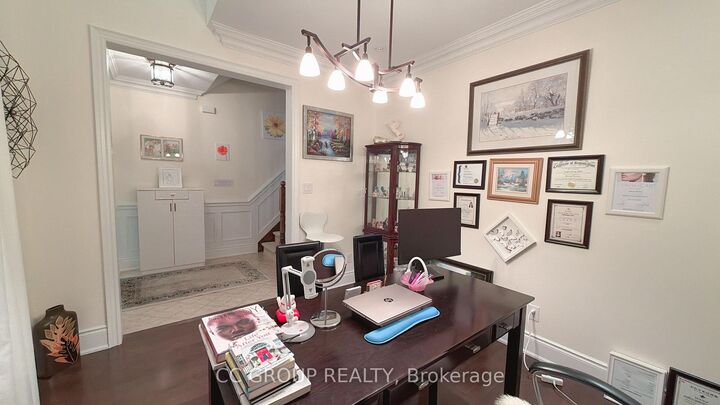 Property Photo:  23 Yorkton Boulevard  ON L6C 0J9 