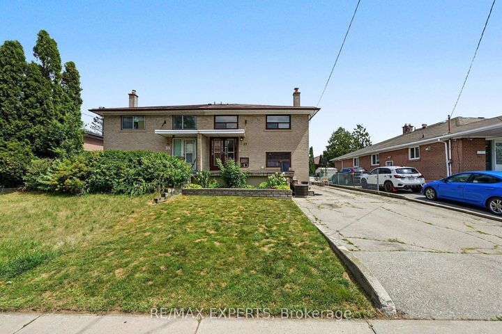 Property Photo:  37 Saint Lucie Drive  ON M9M 1S9 