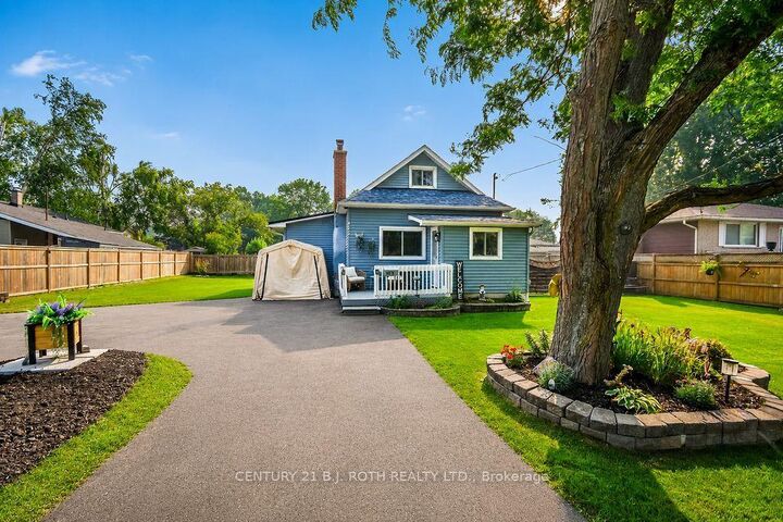 Property Photo: 412 Couchiching Point Road ON L3V 6P6