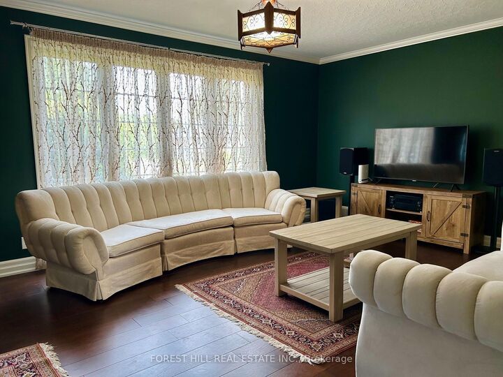 Property Photo:  99 Switzer Drive  ON L1G 3J5 
