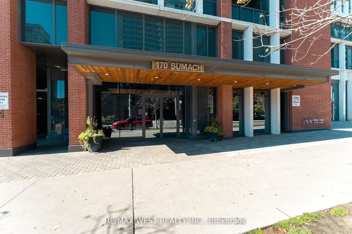 Property Photo: 170 Sumach Street 507 ON M5A 0C3