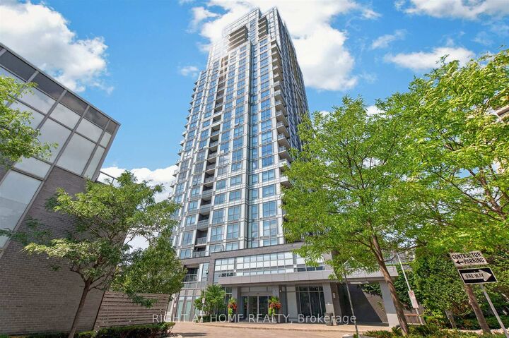 Property Photo: 18 Graydon Hall Drive 509 ON M3A 0A4