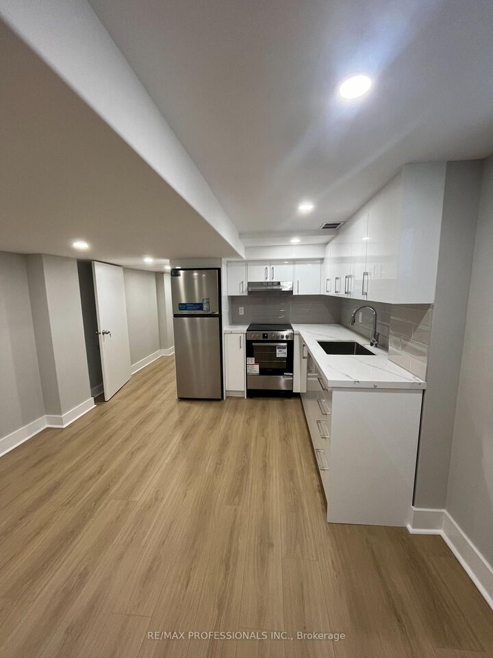 Property Photo:  41 Tavistock Road B  ON M3M 2N5 