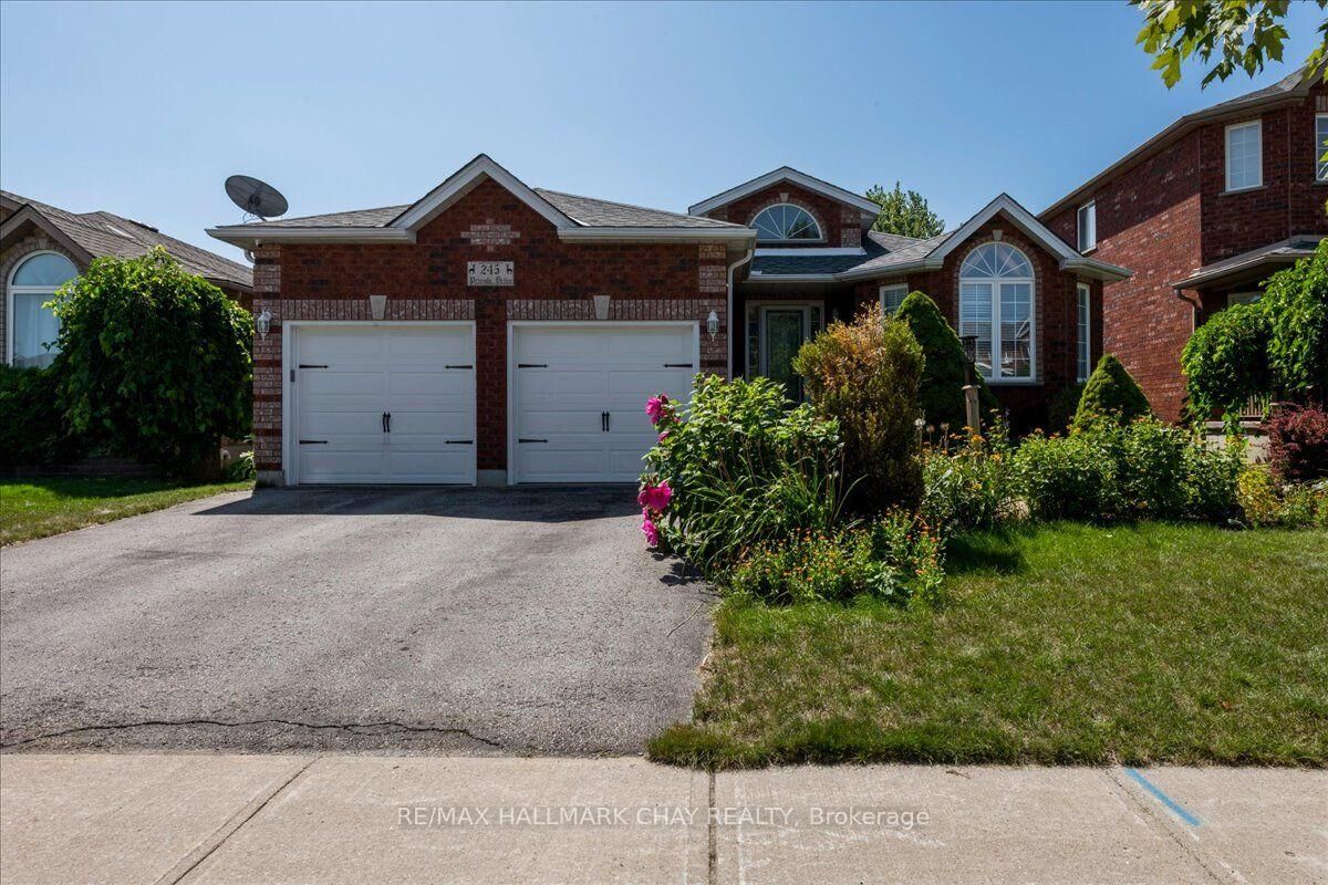 Property Photo:  245 Pringle Drive  ON L4N 0P4 