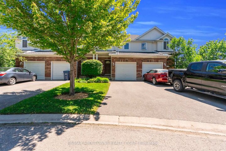 Property Photo: 151 Clairfields Drive E 15 ON N1L 1P5