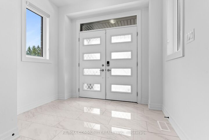 Property Photo: 2879 Foxden Square ON L1X 0N9