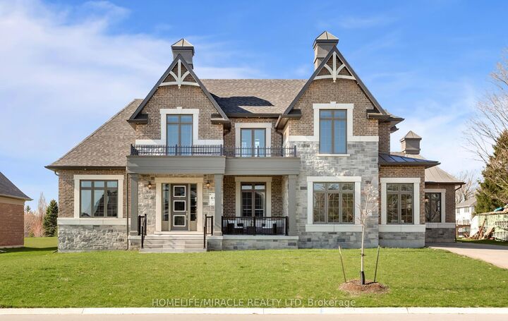 Property Photo: 61 Bonnie Brae Court ON L9L 1V1
