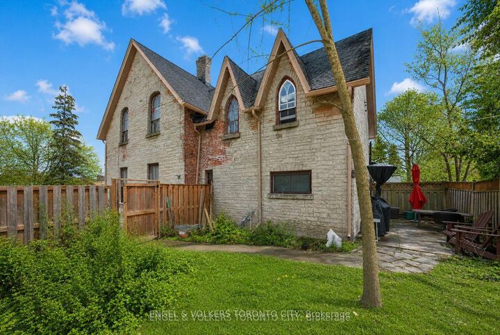 Property Photo: 64 High Street ON L4N 1W4