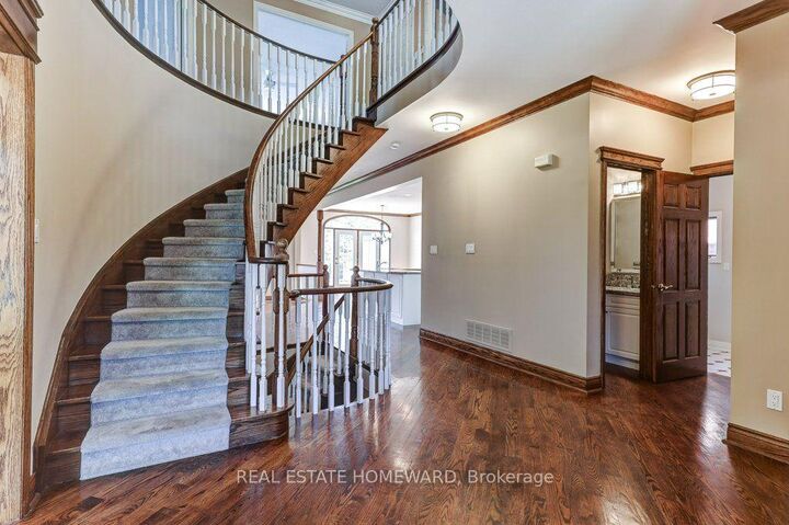 Property Photo: 807 Primrose Court ON L1X 2S8