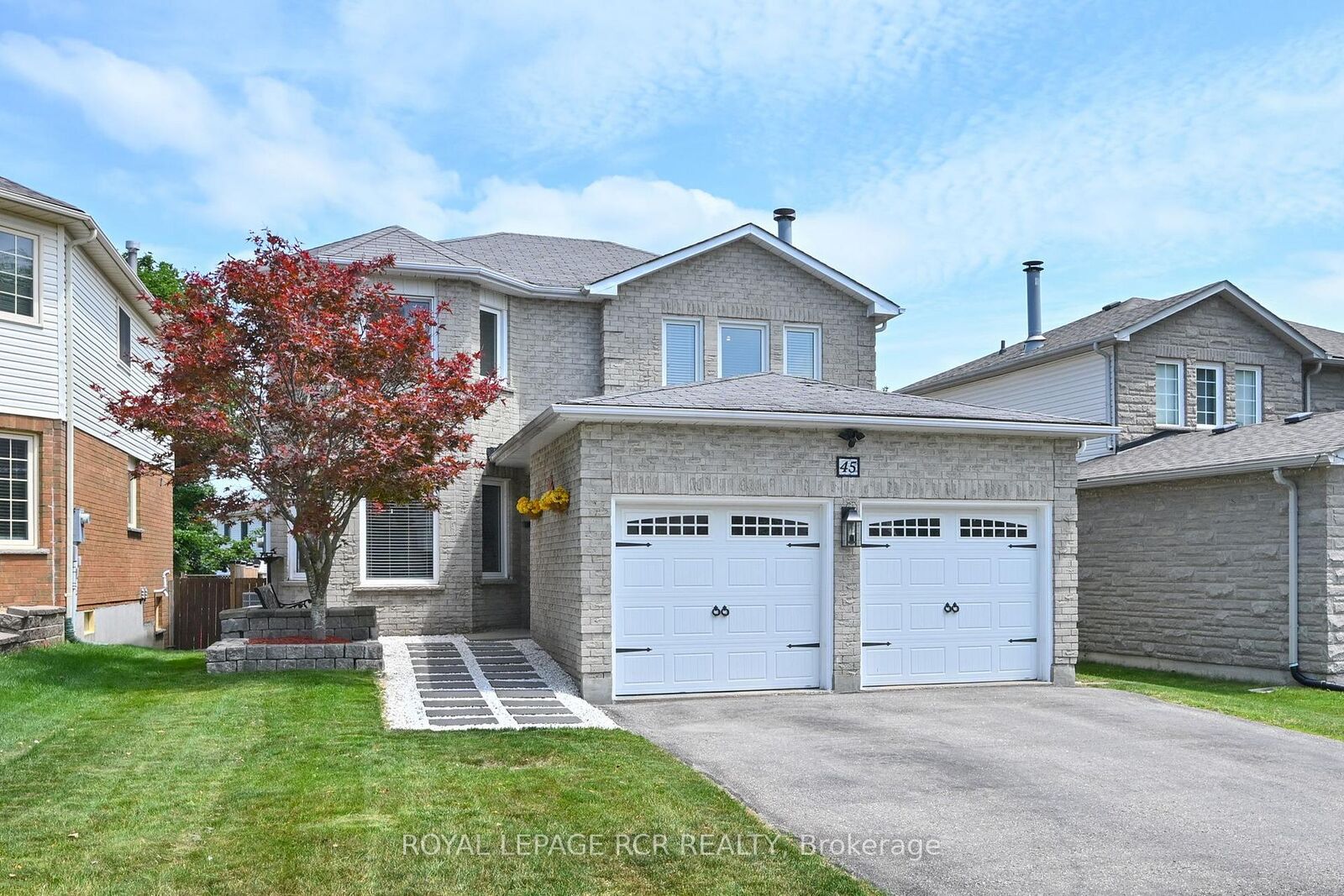 Property Photo:  45 Fieldgate Drive  ON L9W 4R9 
