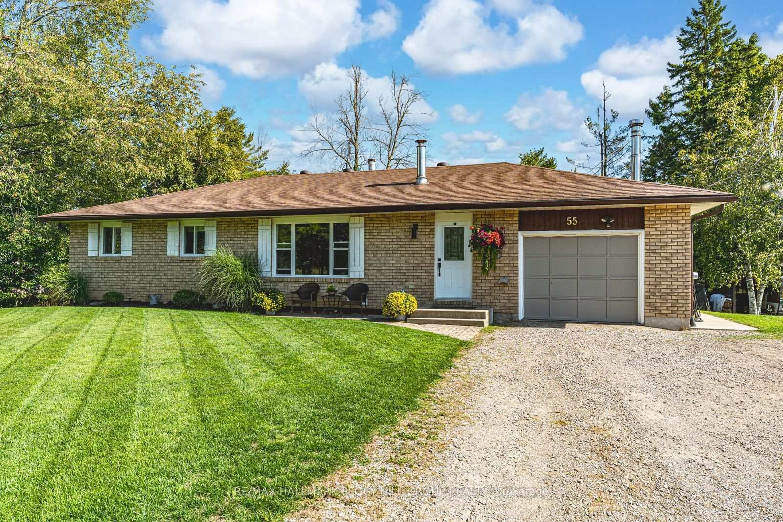 Property Photo: 55 Shelswell Boulevard ON L0L 2E0