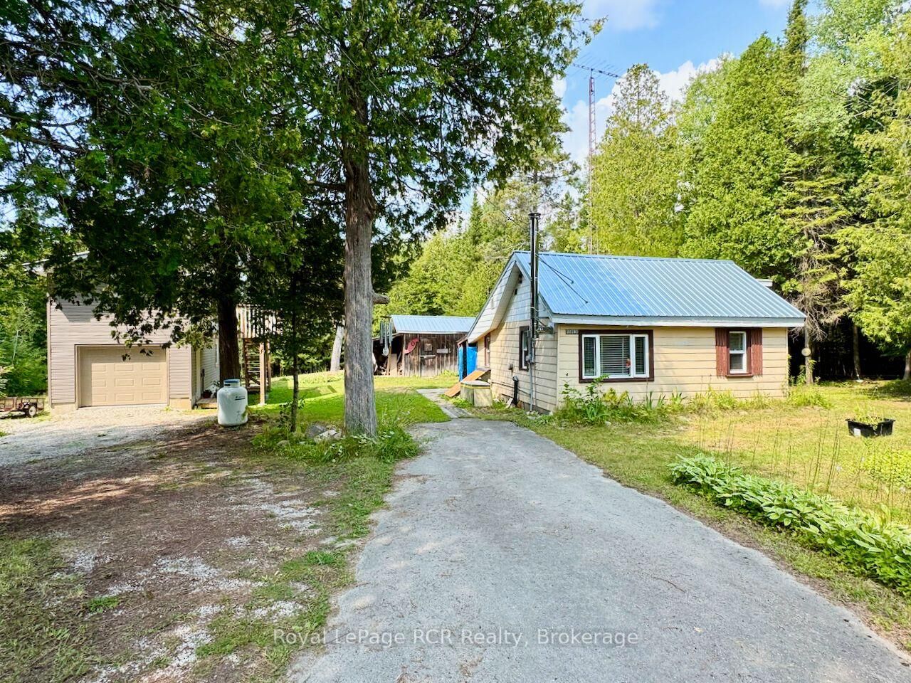 Property Photo:  568 Stokes Bay Road  ON N0H 1W0 