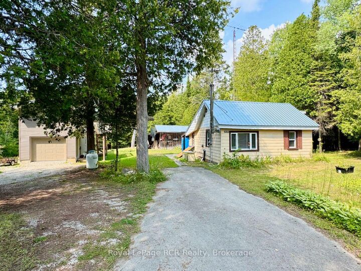 568 Stokes Bay Road — photo 1