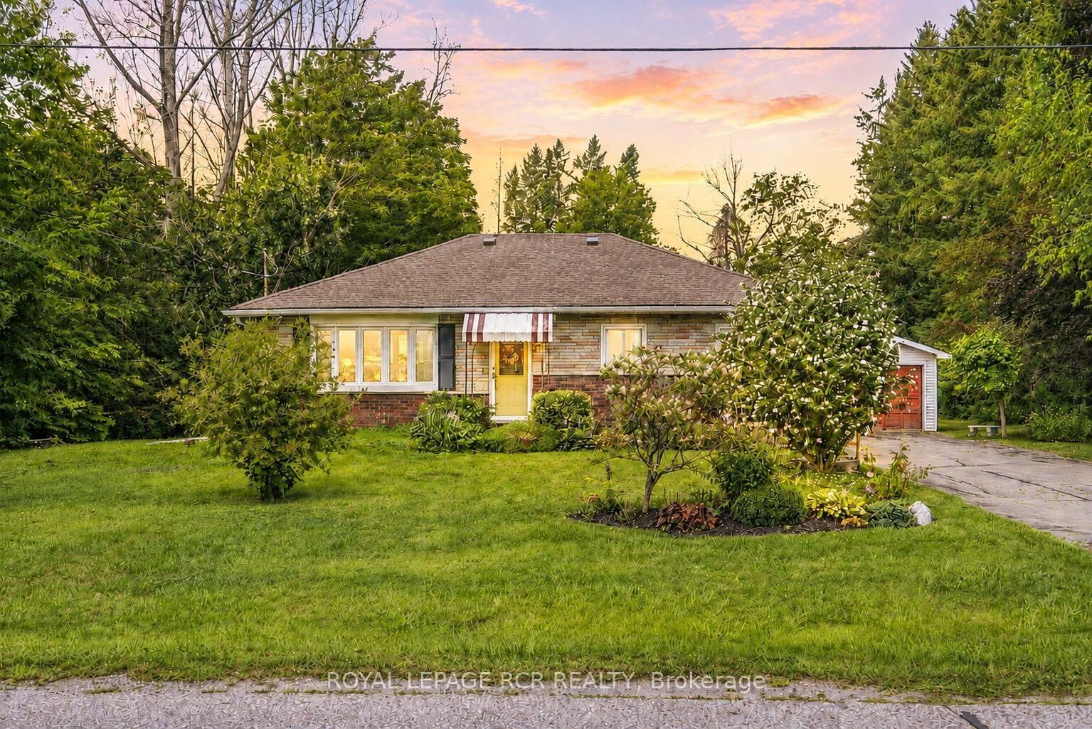 Property Photo:  36 May Avenue  ON L0G 1V0 