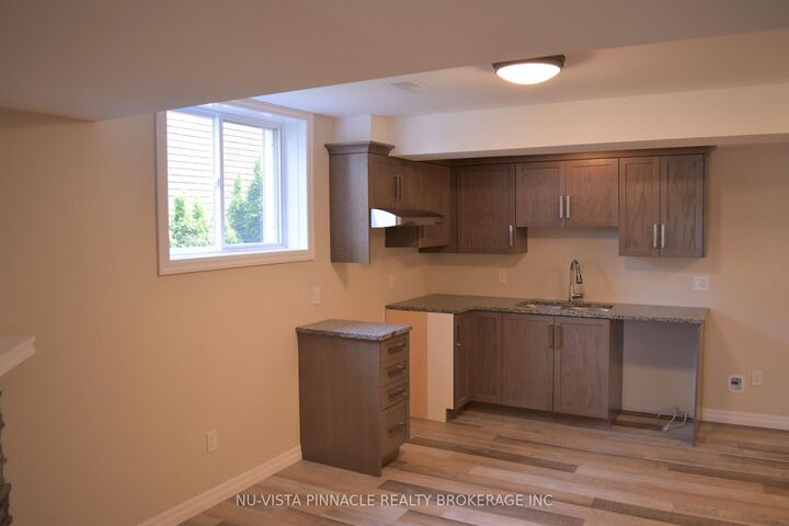 Photo de la propriété:  222 Cherry Street  ON N5C 1J2 