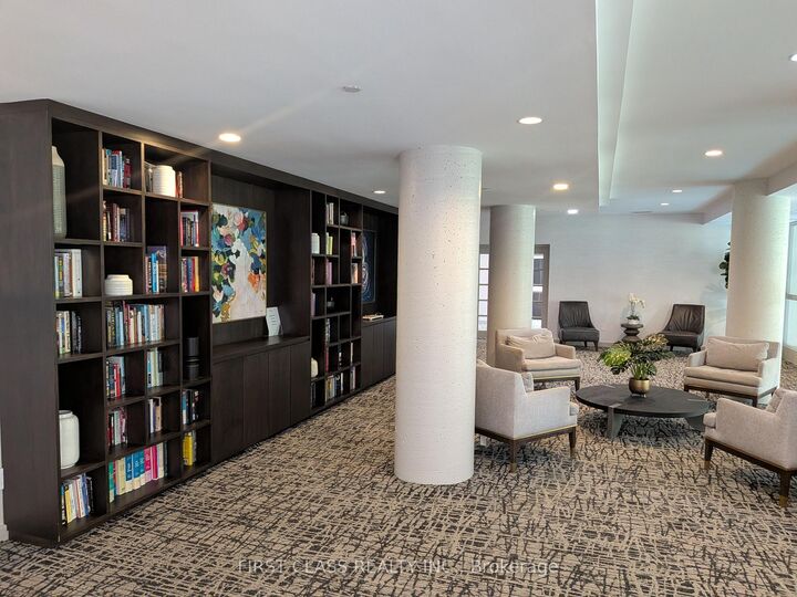 Property Photo:  15 Maitland Place 1903  ON M4Y 2X3 