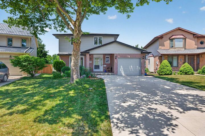 Property Photo:  1077 Mahogany Crescent  ON N6H 4V8 