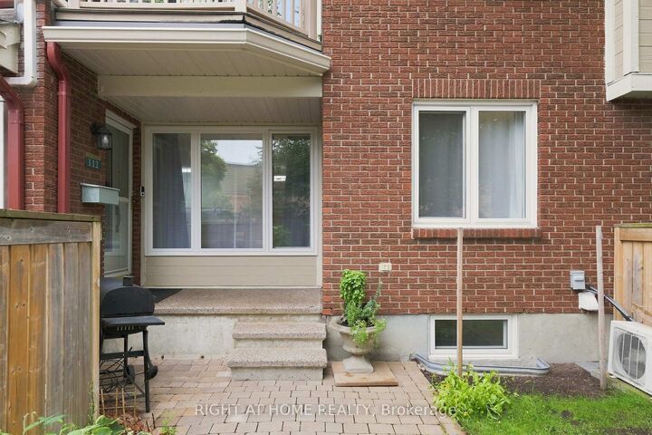 Property Photo:  1750 Marsala Crescent 112  ON K4A 2G6 