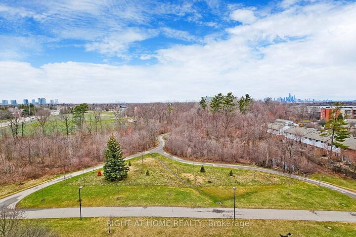 Photo de la propriété:  3501 Glen Erin Drive 812  ON L5L 2E9 