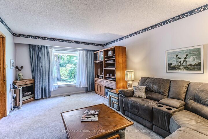 Property Photo: 39 Grandview Crescent ON L0L 2E0