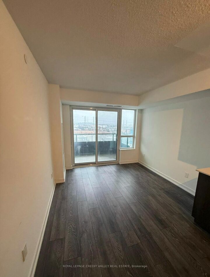 Property Photo:  1455 Celebration Drive 2401  ON L1W 0C3 