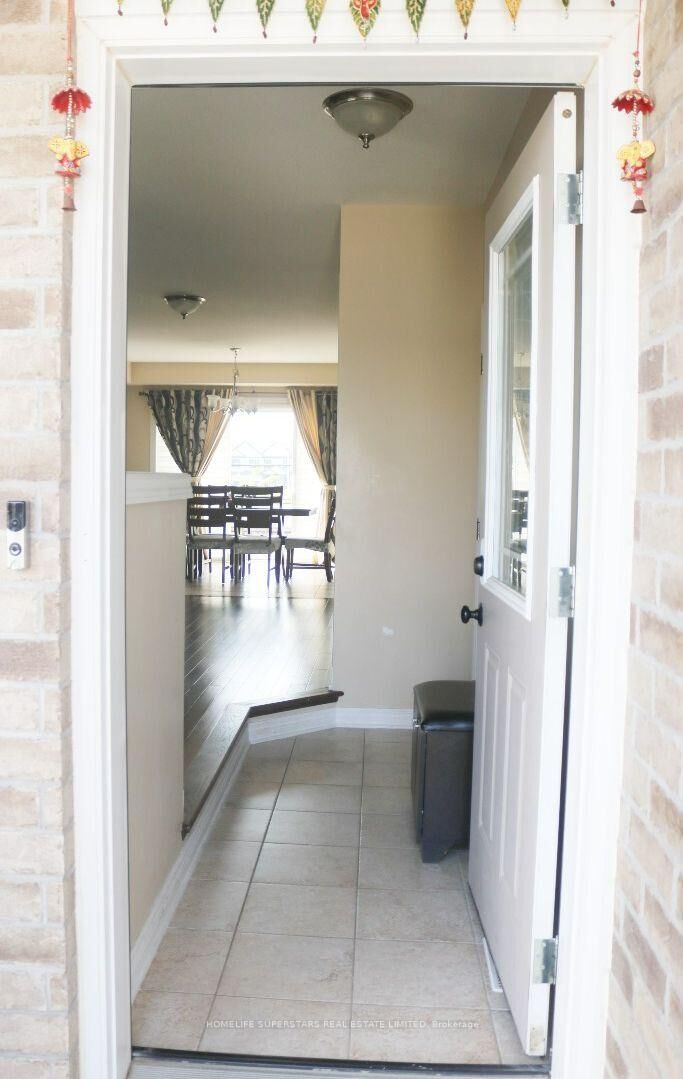 Property Photo:  6039 Ernest Crescent  ON L2H 0H9 