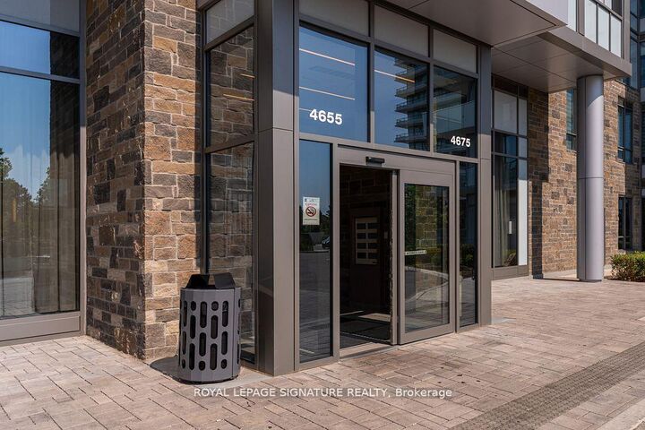 Property Photo: 4655 Metcalfe Avenue 1901B ON L5M 0Z7