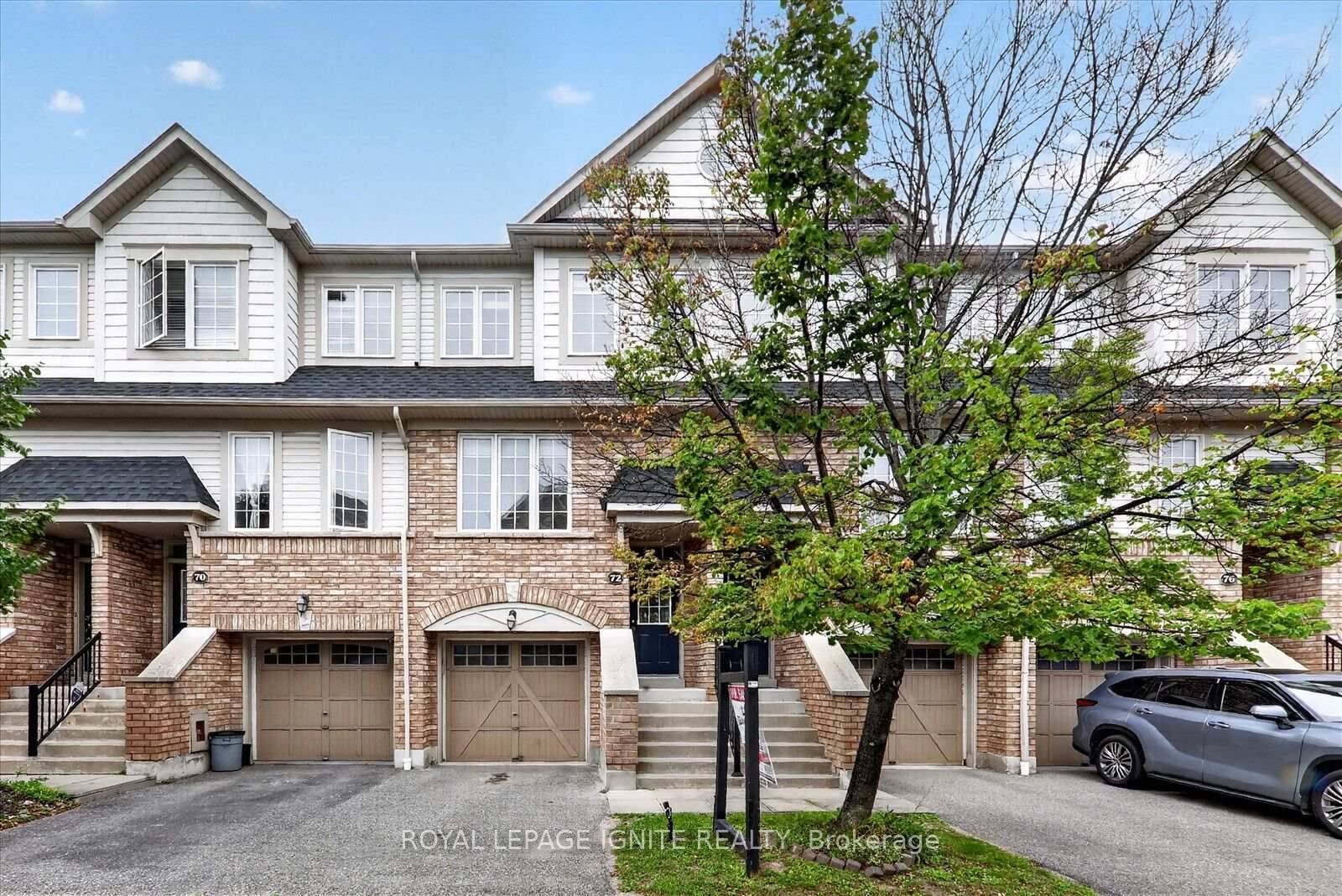Property Photo: 72 Oakins Lane ON L1T 0H1