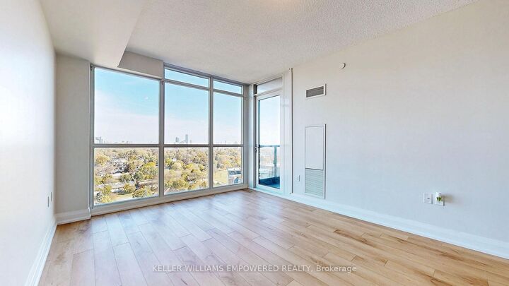 Property Photo:  9 Valhalla Inn Road 1401  ON M9B 0B2 