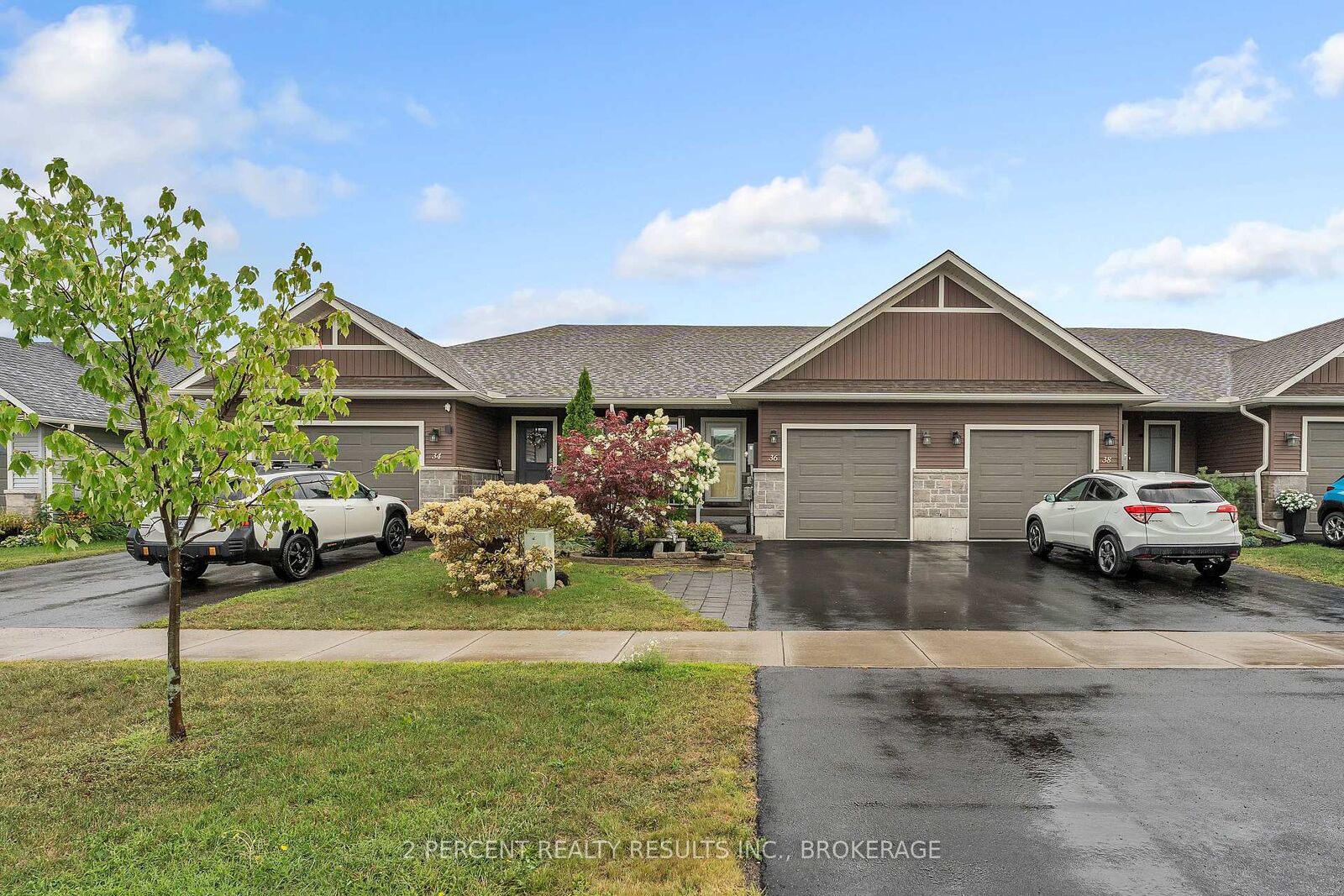 Property Photo: 36 Sandhu Crescent ON K8P 0G7