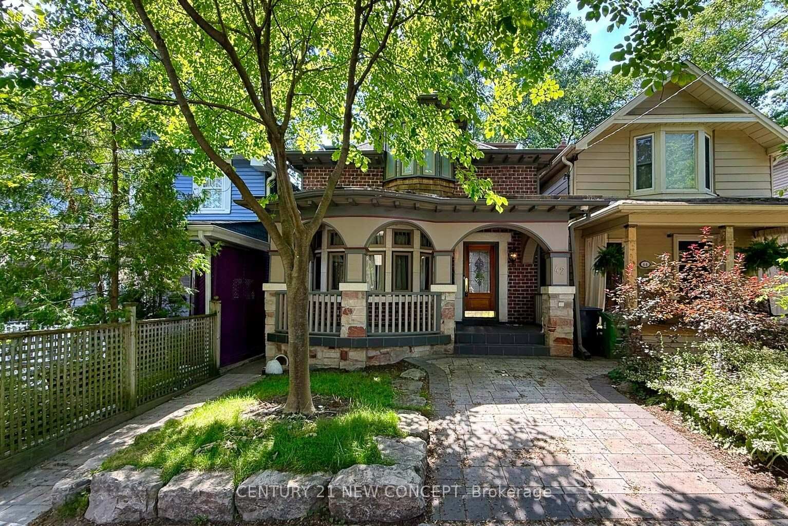 Property Photo:  42 Bellefair Avenue  ON M4L 3T8 